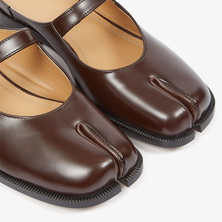 Cedar Brown Tabi Leather Sandals - ARNO CONTI